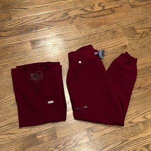 FIGS | Catarina top (XS) and Zamora bottom (petite-S) in burgundy